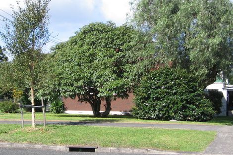 Photo of property in 42 Yeovil Road, Te Atatu Peninsula, Auckland, 0610