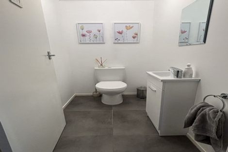 Photo of property in 14 Turakina Street, Merrilands, New Plymouth, 4312