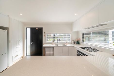 Photo of property in 5 Reid Lane, Wallaceville, Upper Hutt, 5018