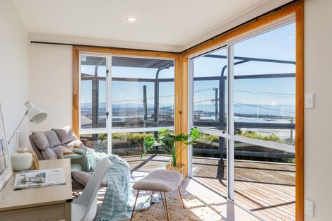 Photo of property in 12 Belleview Terrace, Mount Pleasant, Christchurch, 8081