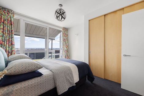 Photo of property in 12 Balmoral Lane, Redcliffs, Christchurch, 8081