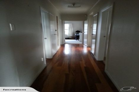 Photo of property in 57 Onewa Road, Northcote, Auckland, 0627