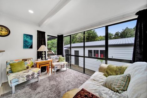 Photo of property in 7 Waterloo Place, Westown, New Plymouth, 4310