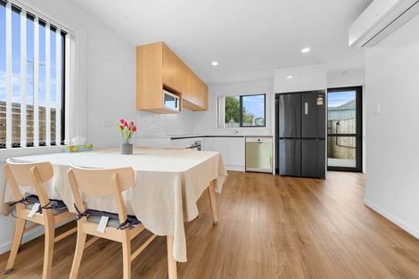 Photo of property in 1/2 Dolphin Street, Pakuranga, Auckland, 2010