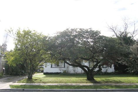 Photo of property in 100 Duchess Crescent, Mayfair, Hastings, 4122