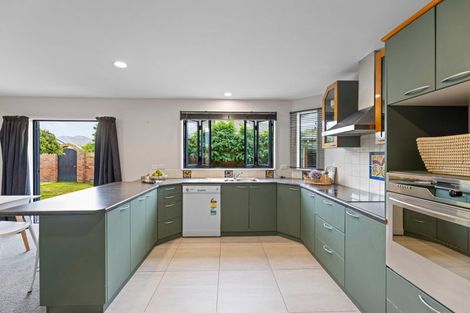 Photo of property in 24a Rue De La Mare, Parklands, Christchurch, 8083