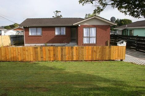 Photo of property in 337 Swanson Road, Ranui, Auckland, 0612