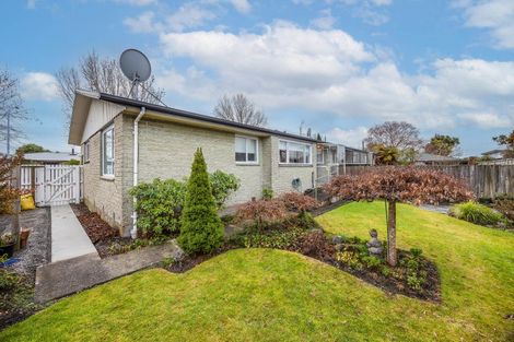 Photo of property in 1/5 Chislehurst Place, Bryndwr, Christchurch, 8052