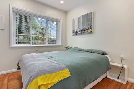 Photo of property in 2 Chatham Avenue, Mount Albert, Auckland, 1025