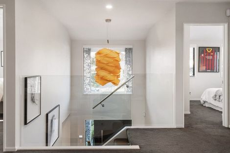 Photo of property in 28 Highcrest Heights, Westmorland, Christchurch, 8025