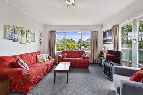 Photo of property in 2 Valentine Street, Papakura, 2110