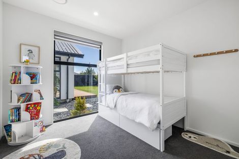 Photo of property in 10 Crosado Place, Rolleston, 7614