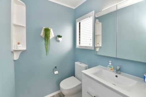 Photo of property in 1/14 Arkles Strand, Arkles Bay, Whangaparaoa, 0932