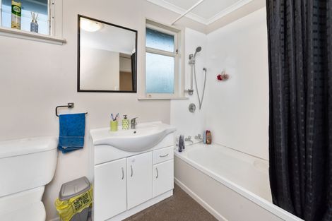 Photo of property in 16 Basley Road, Owhata, Rotorua, 3010