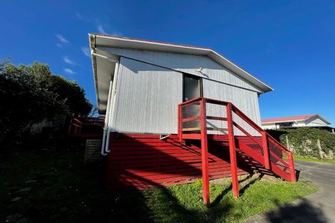 Photo of property in 2/27 Nearco Street, Randwick Park, Auckland, 2105