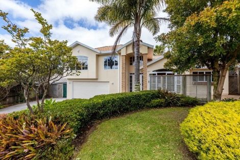 Photo of property in 28 Westminster Gardens, Unsworth Heights, Auckland, 0632