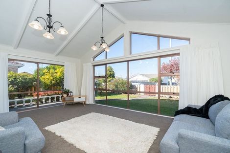 Photo of property in 24 Forest Lake Road, Forest Lake, Hamilton, 3200