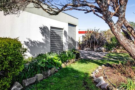 Photo of property in 74 South Road, Manaia, 4612