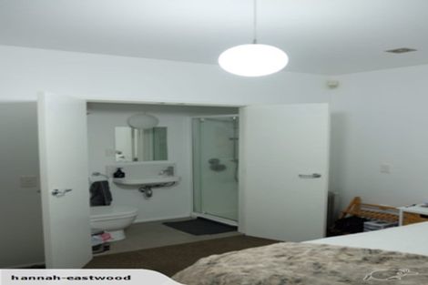 Photo of property in 11/2 Onslow Road, Khandallah, Wellington, 6035