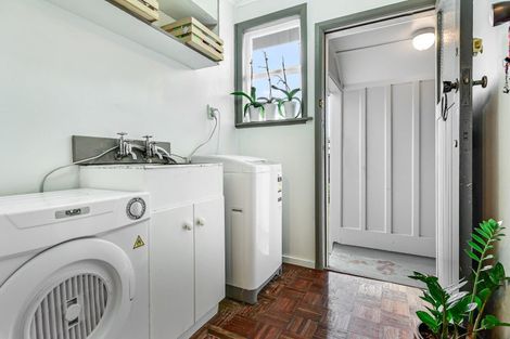 Photo of property in 98 Holland Road, Fairfield, Hamilton, 3214