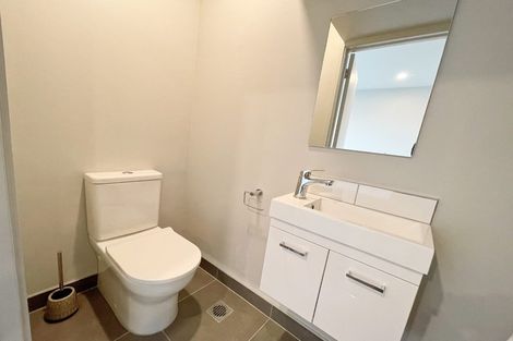 Photo of property in 49b Hatherlow Street, Glenfield, Auckland, 0629