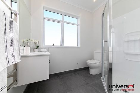 Photo of property in 41 Twin Parks Rise, Papakura, 2110