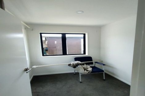 Photo of property in 48 Spence Road, Henderson, Auckland, 0612