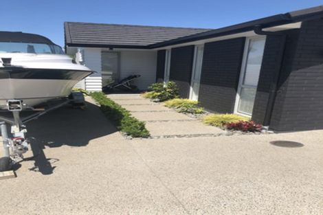 Photo of property in 3 Pae Moana Place, Stanmore Bay, Whangaparaoa, 0932