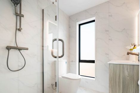 Photo of property in 12c Wylie Avenue, Sunnynook, Auckland, 0620