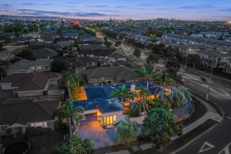 Photo of property in 1 Maghera Drive, East Tamaki, Auckland, 2016