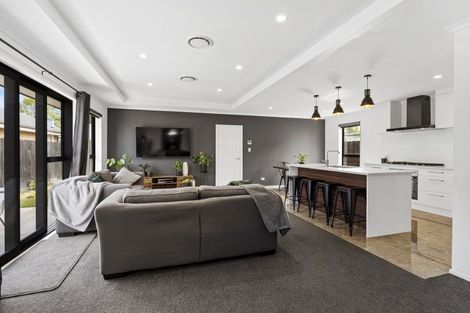 Photo of property in 18 Grey Way, Russley, Christchurch, 8042