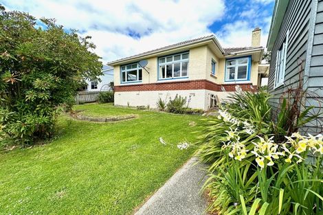 Photo of property in 228 Clyde Street, Balclutha, 9230