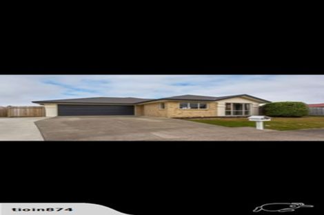 Photo of property in 18 Boston Parade, Kelvin Grove, Palmerston North, 4414