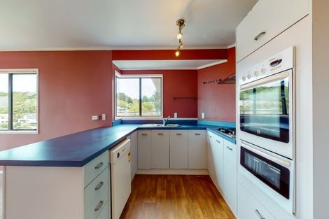Photo of property in 12 Jasmine Grove, Maungaraki, Lower Hutt, 5010