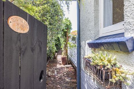 Photo of property in 8 Craigbank Avenue, New Lynn, Auckland, 0600