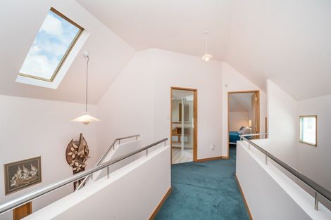 Photo of property in 3 Balcairn Place, Terrace End, Palmerston North, 4410