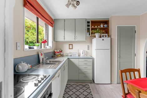 Photo of property in 15 Verel Street, Fairfield, Hamilton, 3214