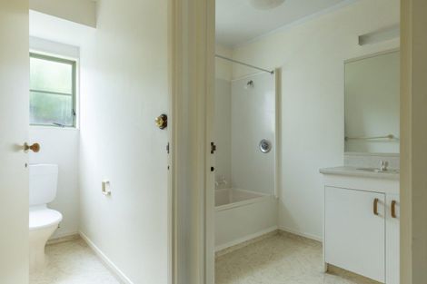 Photo of property in 1/8 Kathleen Place, Rainbow Point, Taupo, 3330