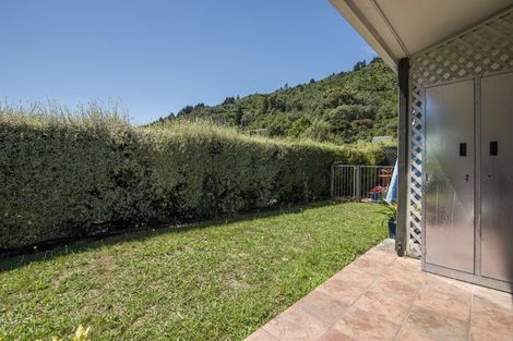 Photo of property in 4k Rutland Street, Picton, 7220