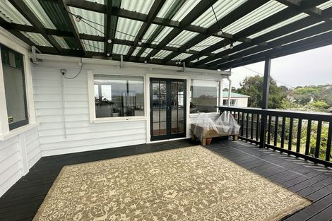 Photo of property in 189 Titirangi Road, Titirangi, Auckland, 0604