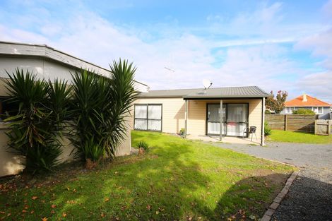 Photo of property in 2 Willis Street, Bader, Hamilton, 3206
