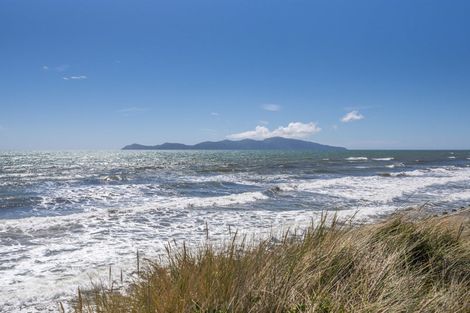 Photo of property in 60 The Parade, Paekakariki, 5034
