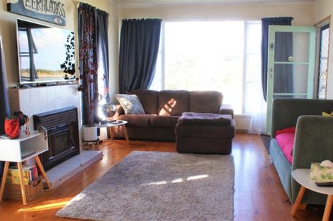 Photo of property in 1993 Ngunguru Road, Ngunguru, Whangarei, 0173