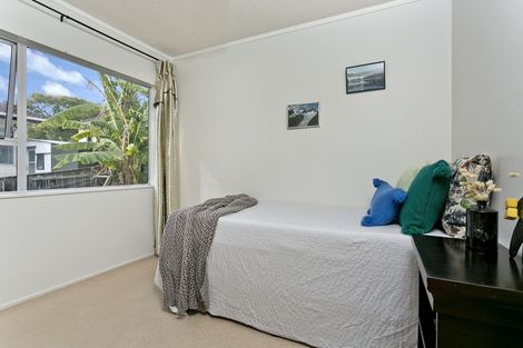 Photo of property in 1/100 Lynn Road, Bayview, Auckland, 0629