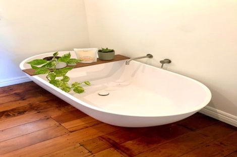 Photo of property in 48 Maida Vale Road, Roseneath, Wellington, 6011