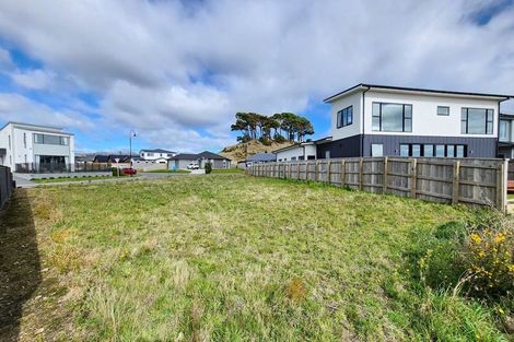 Photo of property in 1 Kaiaho Close, Aotea, Porirua, 5024
