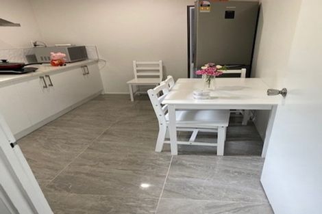 Photo of property in 40 Colmar Road, Mellons Bay, Auckland, 2014