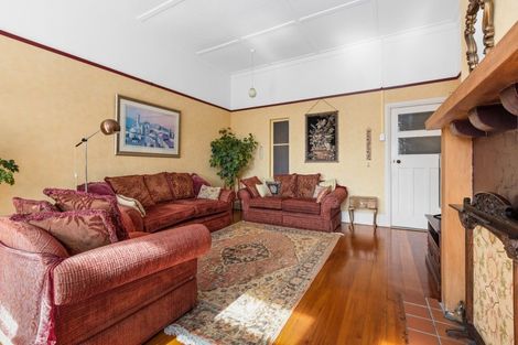 Photo of property in 11 Finnis Lane, Hospital Hill, Napier, 4110