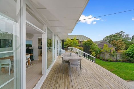 Photo of property in 9 Wendell Place, Greenlane, Auckland, 1061