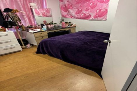 Photo of property in 15 Noeleen Street, Glenfield, Auckland, 0629